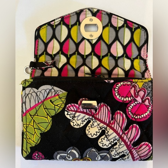 Vera Bradley wristlet Wallet with detachable strap - Picture 3 of 7